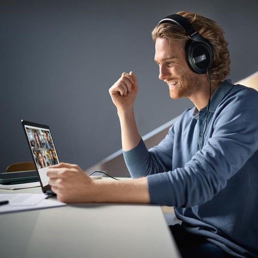 Sennheiser HD 569 Closed-Back Audiophile Headphones with E.A.R. Technology - Black