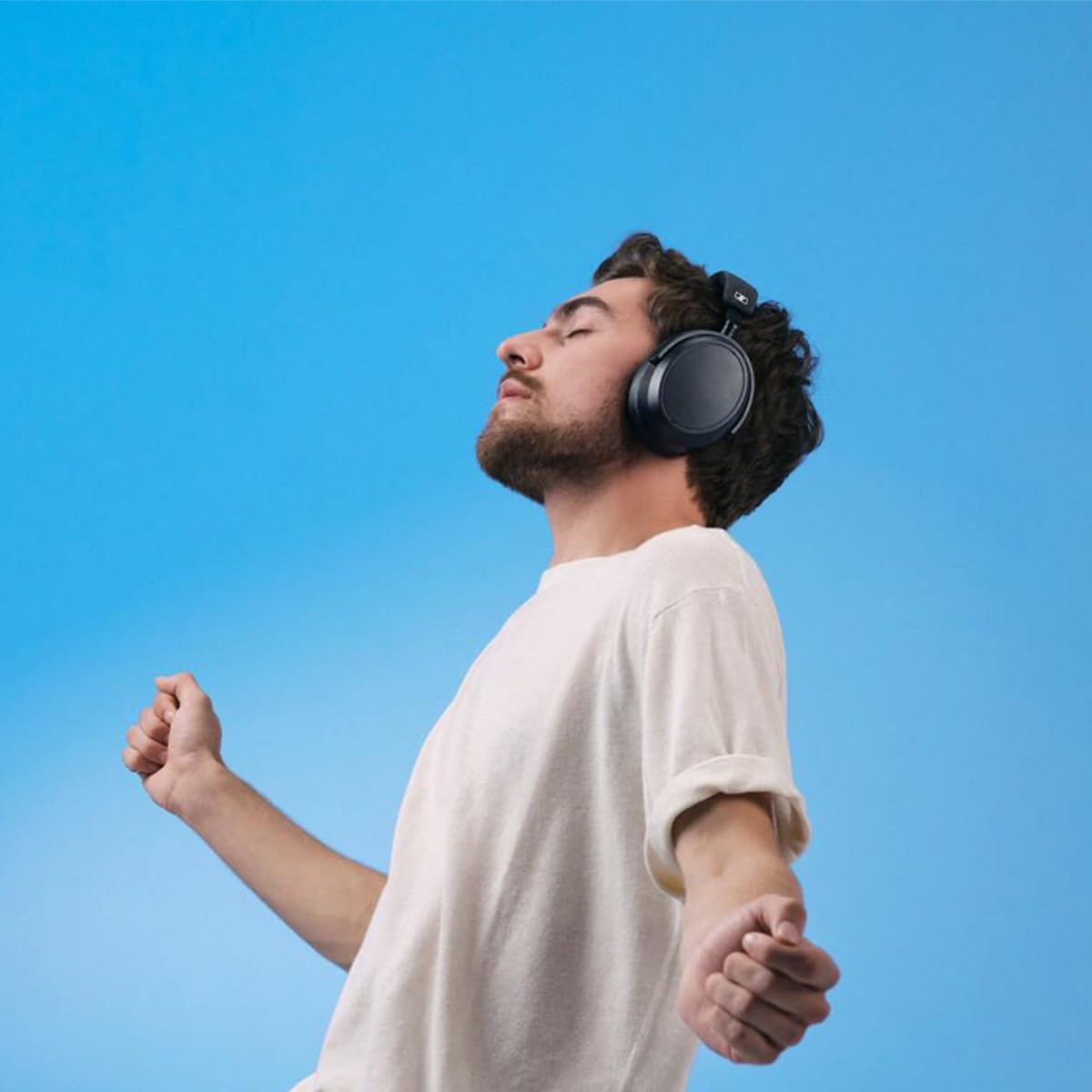 Sennheiser ACCENTUM Wireless - Black - Deccan Retail