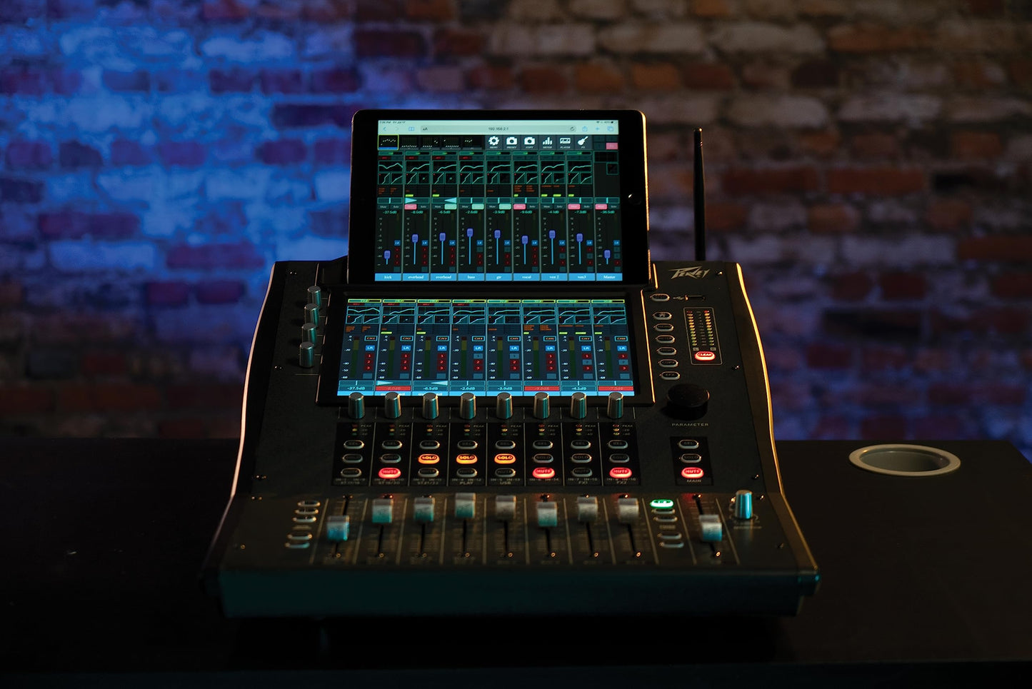 Peavey Aureus 28 Digital Mixer – 28-Input / 14-Output Mixing Console - Deccan Retail